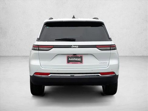 New 2025 Jeep Grand Cherokee Laredo X image 6