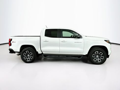 Used 2025 Chevrolet Colorado Z71 AWD/4WD image 10