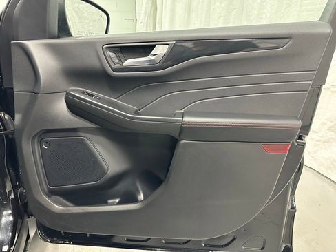 Used 2025 Ford Escape ST-Line image 50