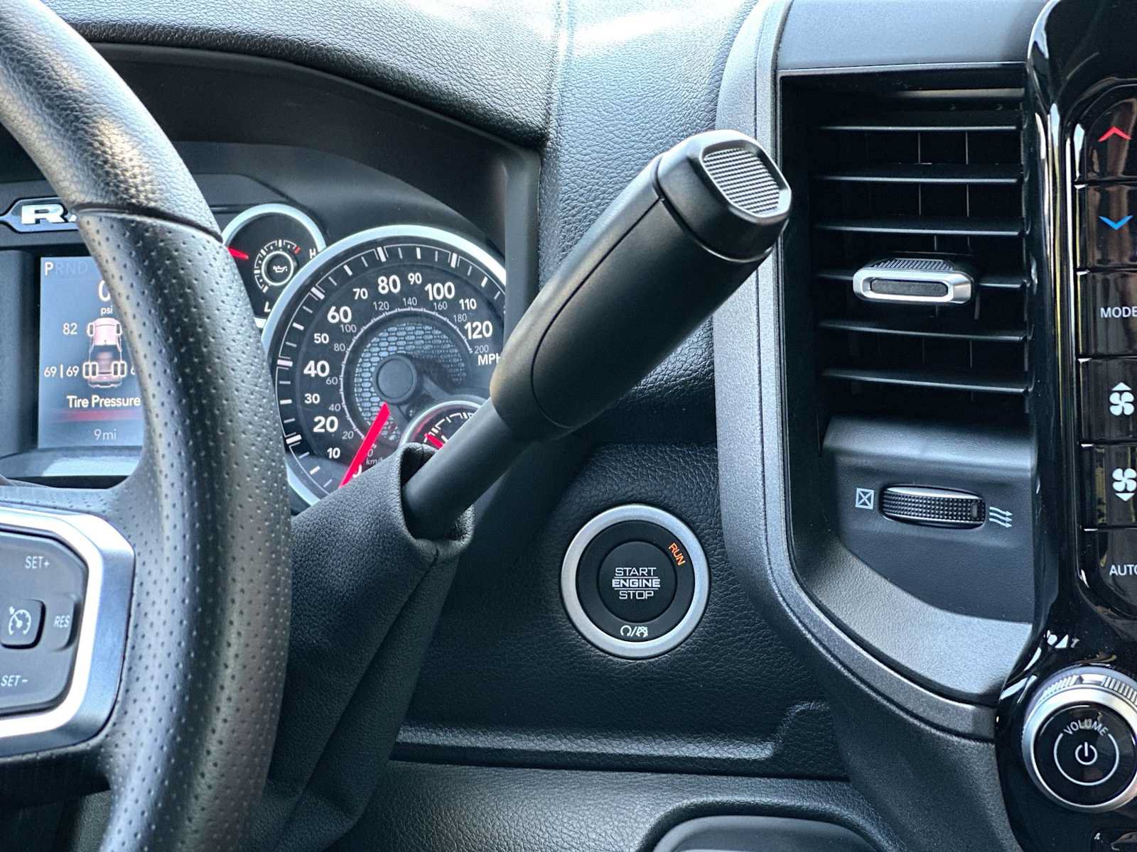 New 2026 RAM 3500 Tradesman AWD/4WD image 21