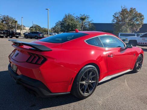 Used 2025 Ford Mustang Dark Horse image 4