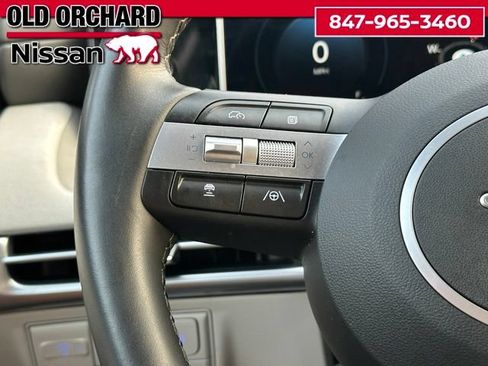Used 2025 Hyundai Tucson Limited AWD/4WD image 19