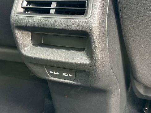 Used 2025 Volkswagen Tiguan S image 19