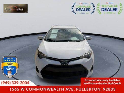 Used 2017 Toyota Corolla LE w/ Carpet Mat Package (TMS) FWD image 2