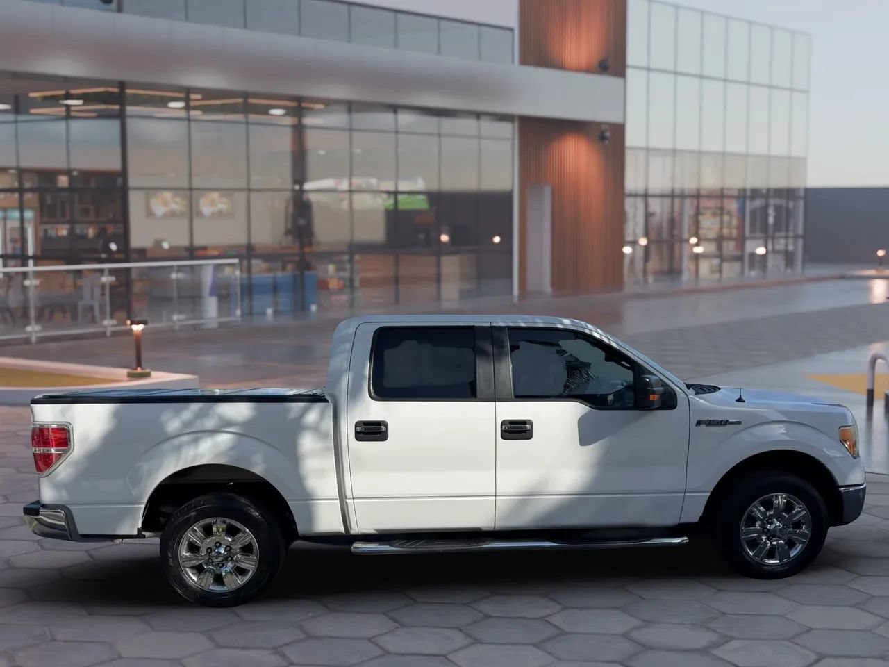 Used 2010 Ford F150 XLT RWD image 7