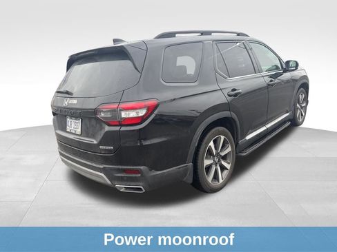 Used 2024 Honda Pilot Touring image 9