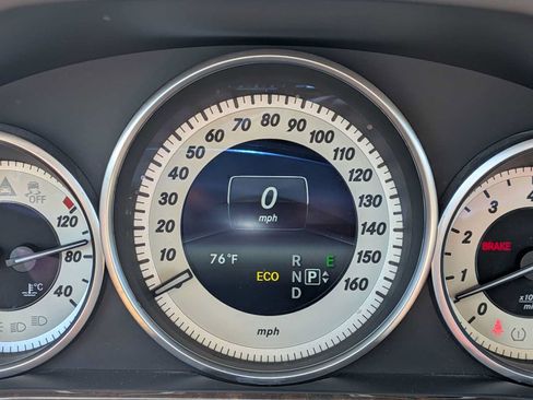 Used 2014 Mercedes-Benz E 350 4MATIC Sedan image 28