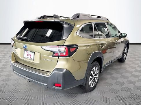 Certified 2025 Subaru Outback Premium AWD/4WD image 4