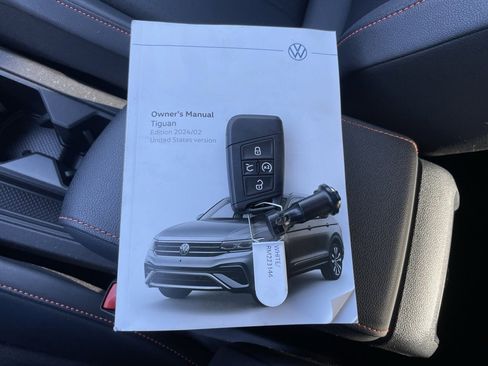 Used 2024 Volkswagen Tiguan Wolfsburg Edition image 46