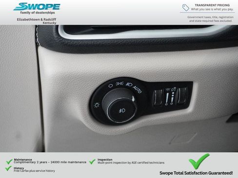 Used 2024 Chrysler Pacifica Limited FWD image 22