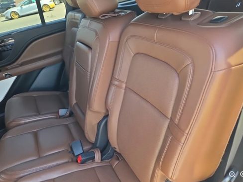 Used 2021 Lincoln Aviator Reserve w/ Equipment Group 202A AWD/4WD image 12