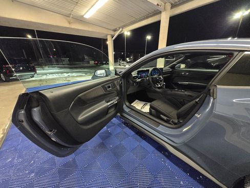 Used 2025 Ford Mustang EcoBoost image 22