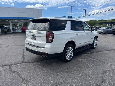 Used 2024 Chevrolet Tahoe High Country w/ Premium Package AWD/4WD image 7