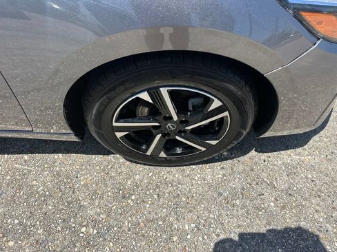 Used 2024 Nissan Sentra SV FWD image 16