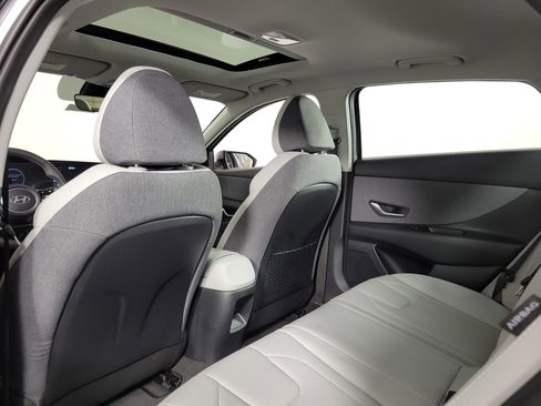 New 2025 Hyundai Elantra Limited w/ Cargo Package image 33