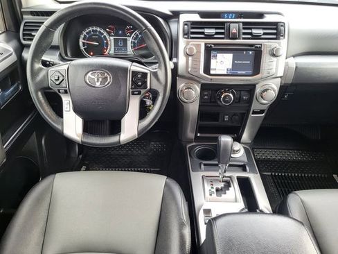 Used 2017 Toyota 4Runner SR5 Premium image 23