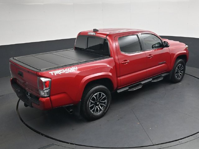 Used 2022 Toyota Tacoma TRD Sport AWD/4WD image 25