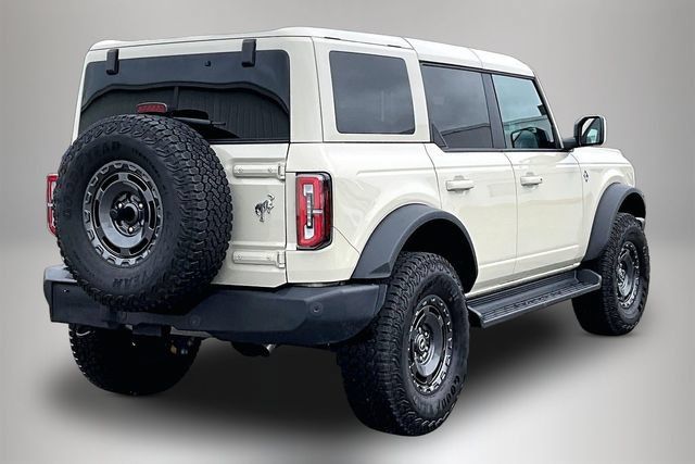 Used 2025 Ford Bronco Outer Banks w/ Sasquatch Package AWD/4WD image 5