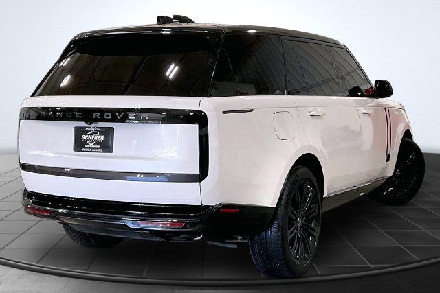Used 2025 Land Rover Range Rover Long Wheelbase Autobiography AWD/4WD image 2
