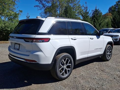 New 2025 Jeep Grand Cherokee Limited image 4