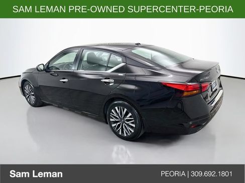 Used 2023 Nissan Altima 2.5 SV FWD image 5