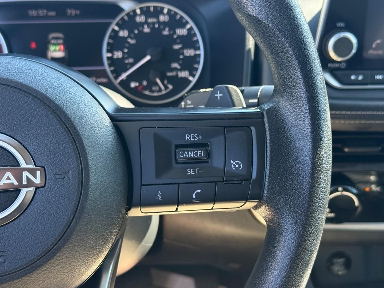 Used 2024 Nissan Rogue S FWD image 19
