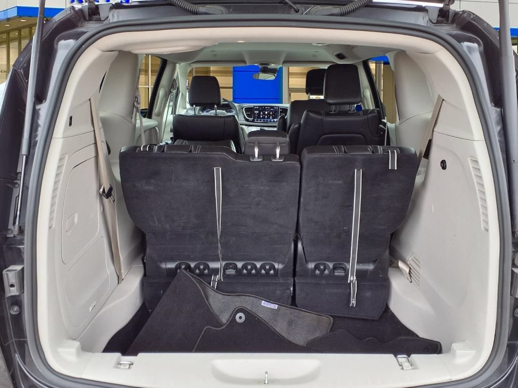 Used 2024 Chrysler Pacifica Limited FWD image 26