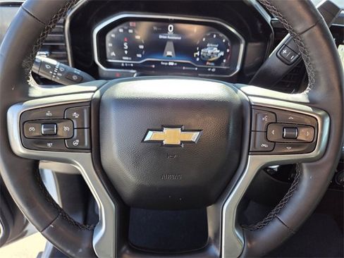 Used 2024 Chevrolet Silverado 2500 LT w/ Convenience Package image 18