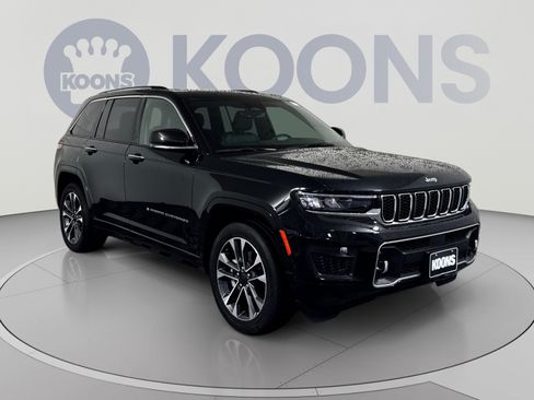 Used 2023 Jeep Grand Cherokee Overland AWD/4WD image 10