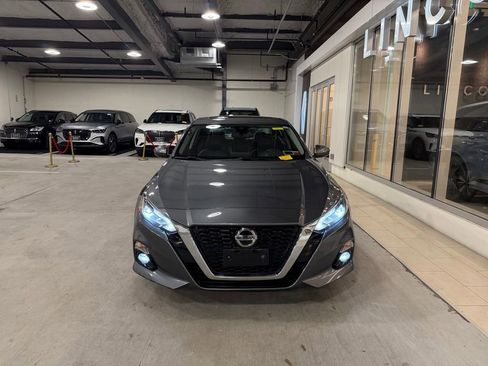 Used 2019 Nissan Altima 2.5 SL FWD image 5