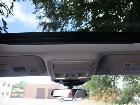 Used 2022 Ford Escape SE w/ SE Sport Appearance Package FWD image 28