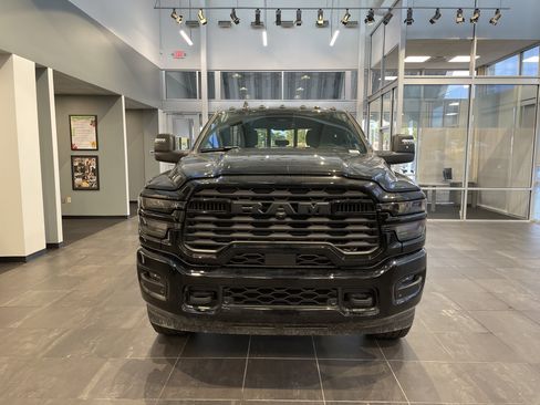 New 2026 RAM 2500 Big Horn AWD/4WD image 3