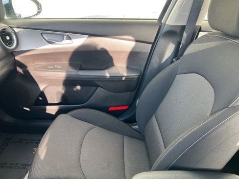 Used 2023 Kia Forte LXS image 11