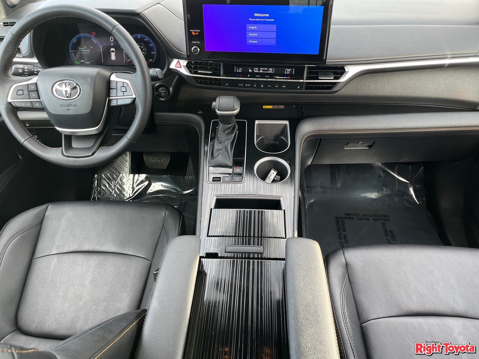 Certified 2025 Toyota Sienna XLE Woodland Edition AWD/4WD image 18