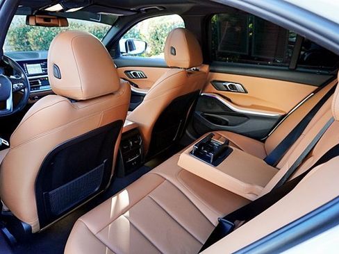 Used 2022 BMW 330i Sedan w/ Driving Assistance Package image 18