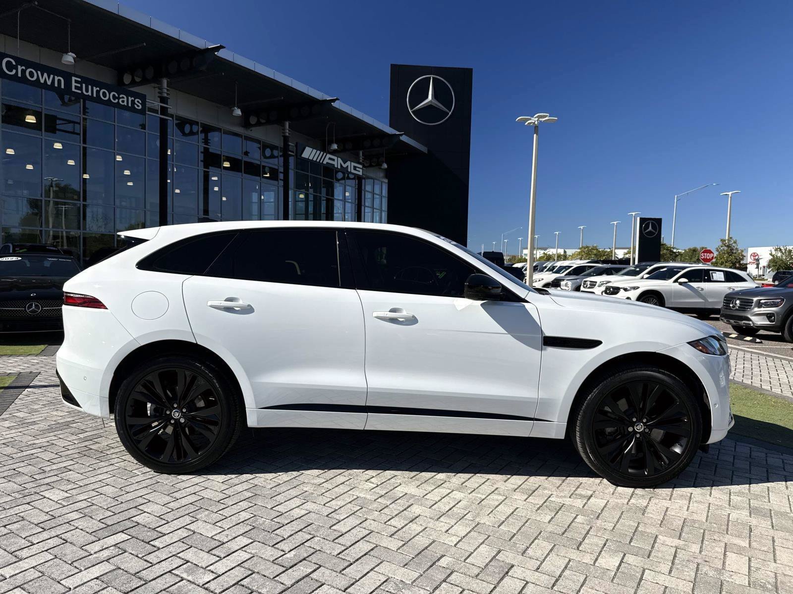 Used 2025 Jaguar F-PACE R-Dynamic S AWD/4WD image 6