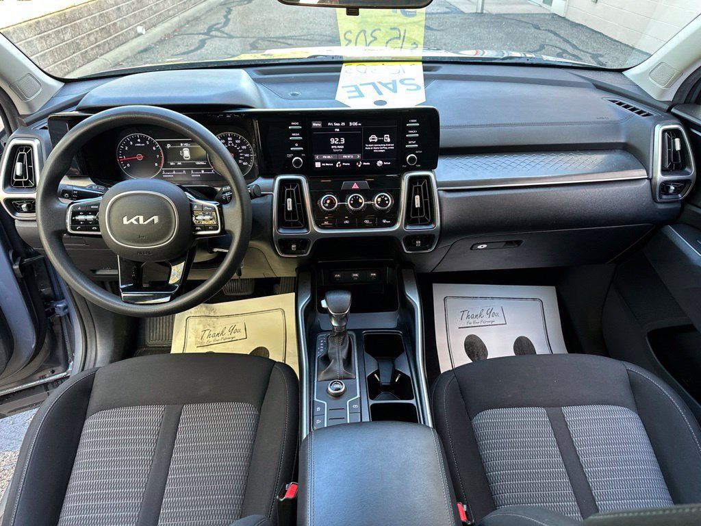 Used 2022 Kia Sorento LX FWD image 38