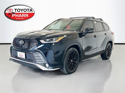 Used 2023 Toyota Highlander XSE FWD image 1