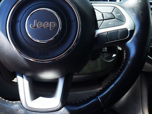 Used 2018 Jeep Compass Limited w/ Navigation Group image 57