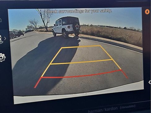 Used 2022 Hyundai Santa Fe SEL w/ Convenience + Premium Package image 13