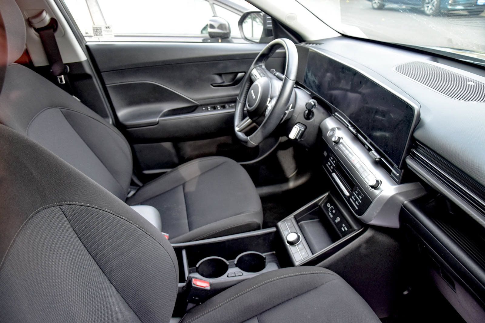Used 2024 Hyundai Kona SEL FWD image 19