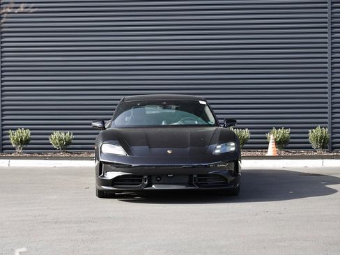 New 2026 Porsche Taycan image 10