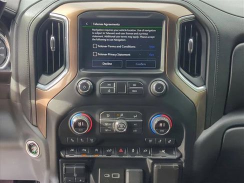 Used 2020 Chevrolet Silverado 1500 High Country w/ Technology Package image 11