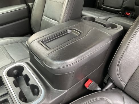 Used 2022 GMC Sierra 3500 Denali image 21