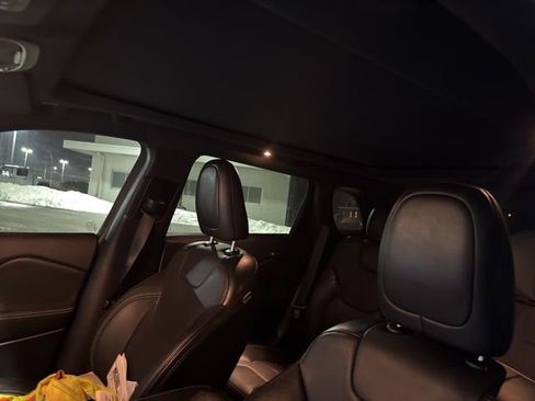 Used 2021 Jeep Cherokee Latitude Lux 80th Anniv w/ Quick Order Package 26U 80TH image 9