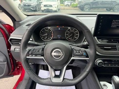 Used 2023 Nissan Altima 2.5 SL AWD/4WD image 19