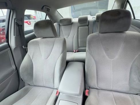Used 2011 Toyota Camry image 11