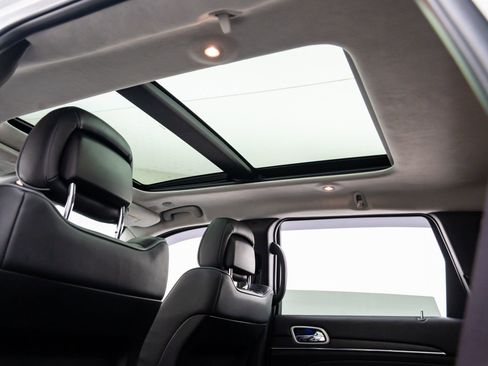 Used 2020 Jeep Grand Cherokee Summit image 17