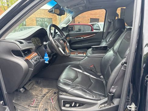 Used 2015 Cadillac Escalade ESV Luxury AWD/4WD image 14