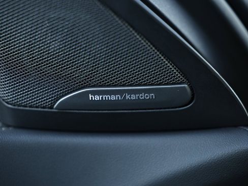 New 2026 BMW X6 xDrive40i w/ Premium Package image 17